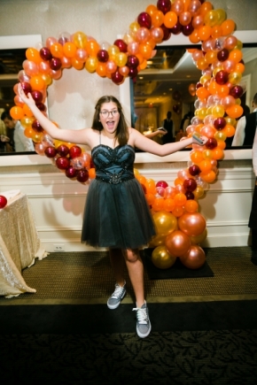 Balloon-Heart-Fall-Theme-Bat-Mitzvah-JDV-Occasions